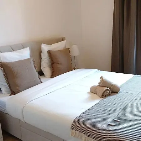2 Bedrooms Chic&cosy Paris Appartement Sèvres